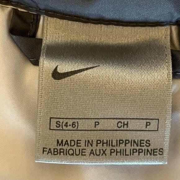 Vintage Nike Grey Puffer Vest Women's size Small (4-6) - Picture 5 of 7